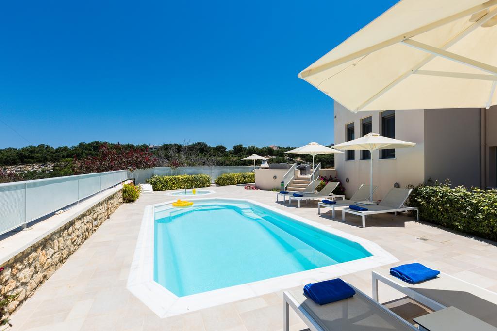 Deluxe Villa Ianthos - Outdoor Hot Tub & Kids Pool Gállos Eksteriør billede